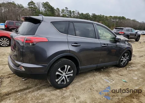 2017 Toyota Rav4 Le z USA, uszkodzony, nr VIN JTMBFREV1HJ164069